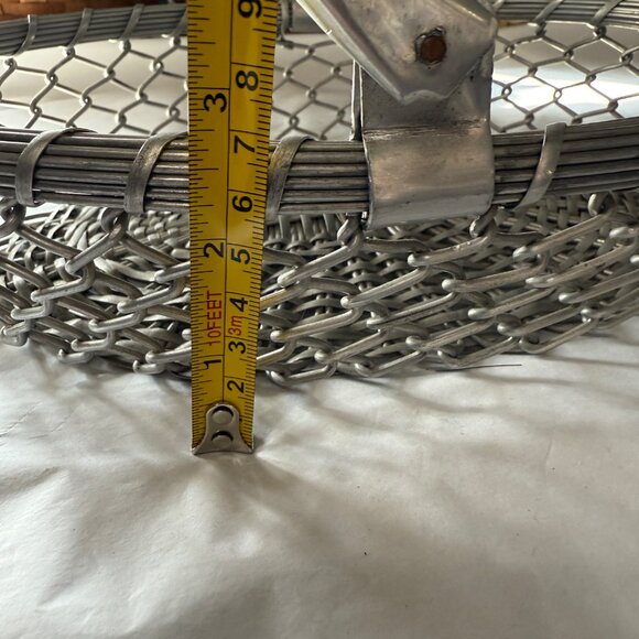 Andrea by Sadek 11.5” X 9” wire basket with moveable handle home decor farmhouse - Picture 7 of 8